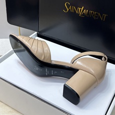 SAINT LAURENT PARIS 圣罗兰2026春夏新款中跟女鞋 YSL字母logo五金扣粗跟圆头露趾后包凉鞋 SAINT LAURENT PARIS 圣罗兰2026春夏新款中跟女鞋 YSL字母logo五金扣粗跟圆头露趾后包凉鞋