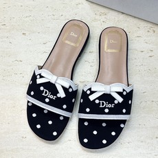 迪奥 Dior 2026春夏新款Romance 蝴蝶结波点拼色一字拖女鞋 CD字母logo立体刺绣粗跟圆头露趾凉拖鞋 材 迪奥 Dior 2026春夏新款Romance 蝴蝶结波点拼色一字拖女鞋 CD字母logo立体刺绣粗跟圆头露趾凉拖鞋 材