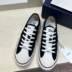 Dior 迪奥 2026春夏情侣新款 HooPer低帮贝壳头休闲运动小白鞋 CD字母logo立体刺绣Oblique图案 Dior 迪奥 2026春夏情侣新款 HooPer低帮贝壳头休闲运动小白鞋 CD字母logo立体刺绣Oblique图案
