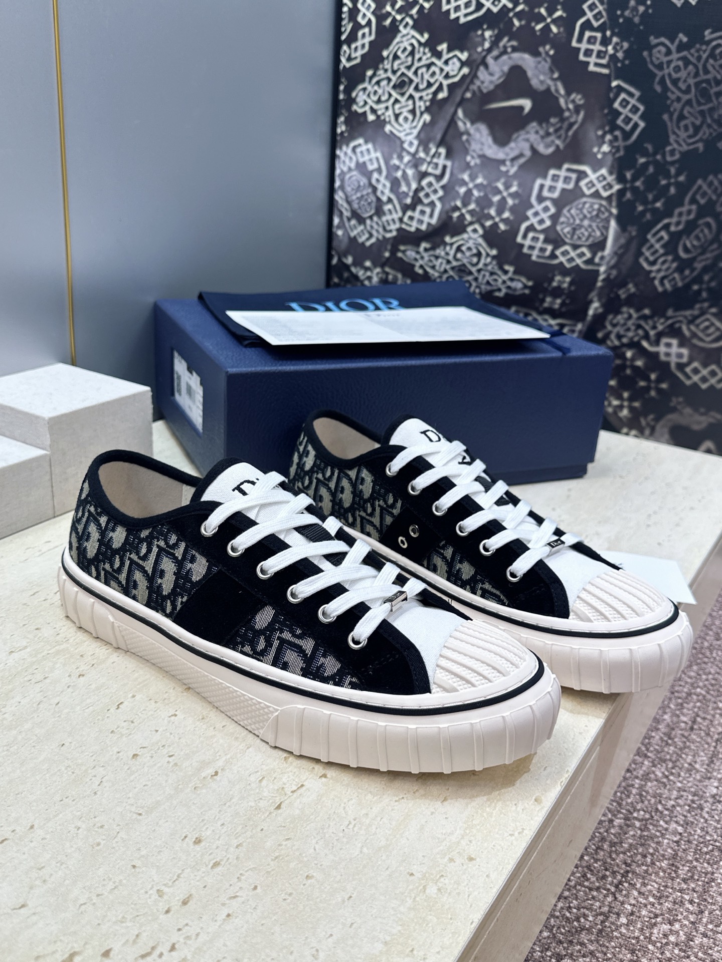 Dior 迪奥 2026春夏情侣新款 HooPer低帮贝壳头休闲运动小白鞋  CD字母logo立体刺绣Oblique图案