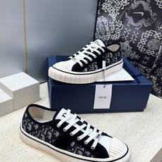 Dior 迪奥 2026春夏情侣新款 HooPer低帮贝壳头休闲运动小白鞋 CD字母logo立体刺绣Oblique图案 Dior 迪奥 2026春夏情侣新款 HooPer低帮贝壳头休闲运动小白鞋 CD字母logo立体刺绣Oblique图案