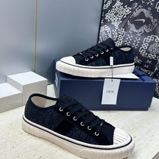 Dior 迪奥 2026春夏情侣新款 HooPer低帮贝壳头休闲运动小白鞋 CD字母logo立体刺绣Oblique图案 Dior 迪奥 2026春夏情侣新款 HooPer低帮贝壳头休闲运动小白鞋 CD字母logo立体刺绣Oblique图案