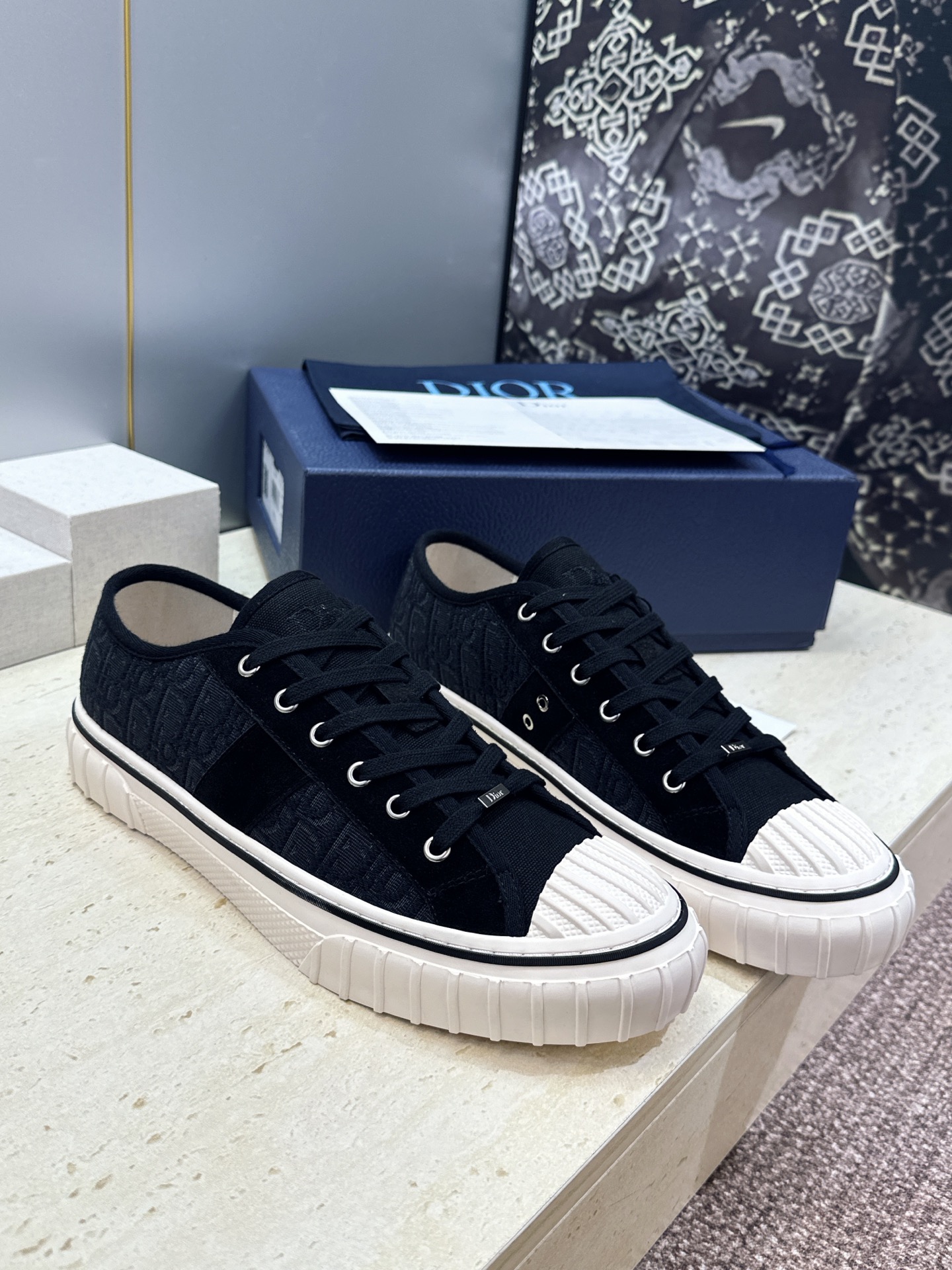 Dior 迪奥 2026春夏情侣新款 HooPer低帮贝壳头休闲运动小白鞋  CD字母logo立体刺绣Oblique图案