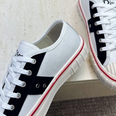 Dior 迪奥 2026春夏情侣新款 HooPer低帮贝壳头休闲运动小白鞋 CD字母logo立体刺绣Oblique图案 Dior 迪奥 2026春夏情侣新款 HooPer低帮贝壳头休闲运动小白鞋 CD字母logo立体刺绣Oblique图案