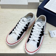 Dior 迪奥 2026春夏情侣新款 HooPer低帮贝壳头休闲运动小白鞋 CD字母logo立体刺绣Oblique图案 Dior 迪奥 2026春夏情侣新款 HooPer低帮贝壳头休闲运动小白鞋 CD字母logo立体刺绣Oblique图案
