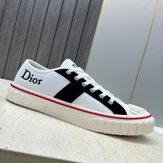 Dior 迪奥 2026春夏情侣新款 HooPer低帮贝壳头休闲运动小白鞋 CD字母logo立体刺绣Oblique图案 Dior 迪奥 2026春夏情侣新款 HooPer低帮贝壳头休闲运动小白鞋 CD字母logo立体刺绣Oblique图案