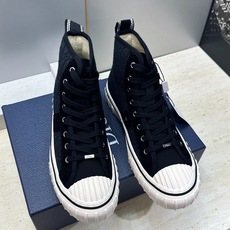Dior 迪奥 2026春夏情侣新款 HooPer高帮贝壳头休闲运动小白鞋 CD字母logo立体刺绣Oblique图案 Dior 迪奥 2026春夏情侣新款 HooPer高帮贝壳头休闲运动小白鞋 CD字母logo立体刺绣Oblique图案