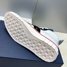 Dior 迪奥 2026春夏情侣新款 HooPer高帮贝壳头休闲运动小白鞋 CD字母logo立体刺绣Oblique图案 Dior 迪奥 2026春夏情侣新款 HooPer高帮贝壳头休闲运动小白鞋 CD字母logo立体刺绣Oblique图案