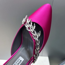 Balenciaga 巴黎世家x MANOLO BLAHNlK 2026春夏联名新款中跟女鞋 MB字母logo尖头水钻 Balenciaga 巴黎世家x MANOLO BLAHNlK 2026春夏联名新款中跟女鞋 MB字母logo尖头水钻