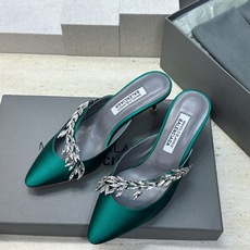 Balenciaga 巴黎世家x MANOLO BLAHNlK 2026春夏联名新款中跟女鞋 MB字母logo尖头水钻 Balenciaga 巴黎世家x MANOLO BLAHNlK 2026春夏联名新款中跟女鞋 MB字母logo尖头水钻