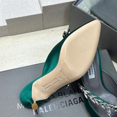 Balenciaga 巴黎世家x MANOLO BLAHNlK 2026春夏联名新款中跟女鞋 MB字母logo尖头水钻 Balenciaga 巴黎世家x MANOLO BLAHNlK 2026春夏联名新款中跟女鞋 MB字母logo尖头水钻
