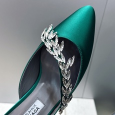 Balenciaga 巴黎世家x MANOLO BLAHNlK 2026春夏联名新款中跟女鞋 MB字母logo尖头水钻 Balenciaga 巴黎世家x MANOLO BLAHNlK 2026春夏联名新款中跟女鞋 MB字母logo尖头水钻