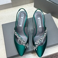 Balenciaga 巴黎世家x MANOLO BLAHNlK 2026春夏联名新款中跟女鞋 MB字母logo尖头水钻 Balenciaga 巴黎世家x MANOLO BLAHNlK 2026春夏联名新款中跟女鞋 MB字母logo尖头水钻