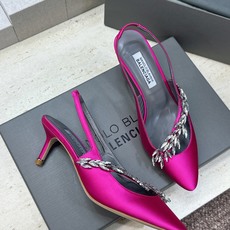 Balenciaga 巴黎世家x MANOLO BLAHNlK 2026春夏联名新款中跟女鞋 MB字母logo尖头水钻 Balenciaga 巴黎世家x MANOLO BLAHNlK 2026春夏联名新款中跟女鞋 MB字母logo尖头水钻