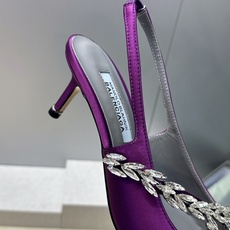 Balenciaga 巴黎世家x MANOLO BLAHNlK 2026春夏联名新款中跟女鞋 MB字母logo尖头水钻 Balenciaga 巴黎世家x MANOLO BLAHNlK 2026春夏联名新款中跟女鞋 MB字母logo尖头水钻