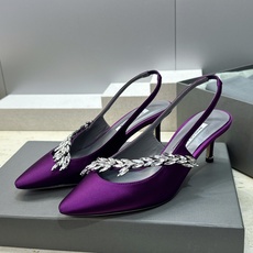 Balenciaga 巴黎世家x MANOLO BLAHNlK 2026春夏联名新款中跟女鞋 MB字母logo尖头水钻 Balenciaga 巴黎世家x MANOLO BLAHNlK 2026春夏联名新款中跟女鞋 MB字母logo尖头水钻