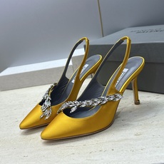 Balenciaga 巴黎世家x MANOLO BLAHNlK 2026春夏联名新款高跟女鞋 MB字母logo尖头水钻 Balenciaga 巴黎世家x MANOLO BLAHNlK 2026春夏联名新款高跟女鞋 MB字母logo尖头水钻
