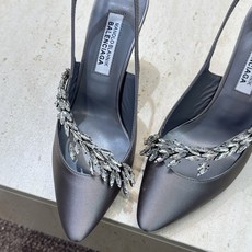 Balenciaga 巴黎世家x MANOLO BLAHNlK 2026春夏联名新款高跟女鞋 MB字母logo尖头水钻 Balenciaga 巴黎世家x MANOLO BLAHNlK 2026春夏联名新款高跟女鞋 MB字母logo尖头水钻