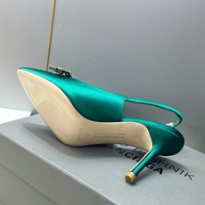 Balenciaga 巴黎世家x MANOLO BLAHNlK 2026春夏联名新款高跟女鞋 MB字母logo尖头水钻 Balenciaga 巴黎世家x MANOLO BLAHNlK 2026春夏联名新款高跟女鞋 MB字母logo尖头水钻