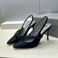 Balenciaga 巴黎世家x MANOLO BLAHNlK 2026春夏联名新款高跟女鞋 MB字母logo尖头水钻 Balenciaga 巴黎世家x MANOLO BLAHNlK 2026春夏联名新款高跟女鞋 MB字母logo尖头水钻