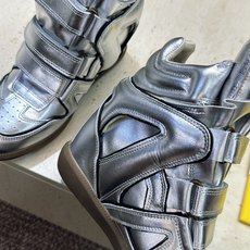 (配全套飞机盒) ISABEL MARANT 2026春夏新款高帮魔术贴休闲女鞋 伊莎贝尔字母logo平底内增高时尚拼色 (配全套飞机盒) ISABEL MARANT 2026春夏新款高帮魔术贴休闲女鞋 伊莎贝尔字母logo平底内增高时尚拼色