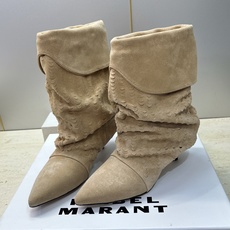 ISABEL MARANT 2026秋冬新款时尚低跟尖头两穿中筒女靴 伊莎贝尔字母logo一脚蹬机车马丁靴 材质:鞋面进 ISABEL MARANT 2026秋冬新款时尚低跟尖头两穿中筒女靴 伊莎贝尔字母logo一脚蹬机车马丁靴 材质:鞋面进