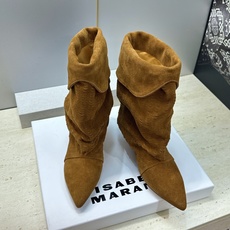 ISABEL MARANT 2026秋冬新款时尚低跟尖头两穿中筒女靴 伊莎贝尔字母logo一脚蹬机车马丁靴 材质:鞋面进 ISABEL MARANT 2026秋冬新款时尚低跟尖头两穿中筒女靴 伊莎贝尔字母logo一脚蹬机车马丁靴 材质:鞋面进