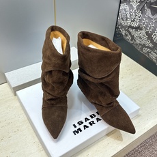 ISABEL MARANT 2026秋冬新款时尚低跟尖头两穿中筒女靴 伊莎贝尔字母logo一脚蹬机车马丁靴 材质:鞋面进 ISABEL MARANT 2026秋冬新款时尚低跟尖头两穿中筒女靴 伊莎贝尔字母logo一脚蹬机车马丁靴 材质:鞋面进