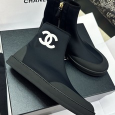 莞货 代购级 CHANEL 香奈儿2026春夏新款芭蕾舞袜子弹力女靴 小香双C字母logo平底圆头拼色机车骑士休闲短靴 莞货 代购级 CHANEL 香奈儿2026春夏新款芭蕾舞袜子弹力女靴 小香双C字母logo平底圆头拼色机车骑士休闲短靴