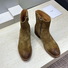 牛皮面+10 CELINE 2026秋冬新款低跟及裸女短靴 瑟琳字母logo五金扣侧拉链圆头机车骑士靴 材质:鞋面进口小 牛皮面+10 CELINE 2026秋冬新款低跟及裸女短靴 瑟琳字母logo五金扣侧拉链圆头机车骑士靴 材质:鞋面进口小