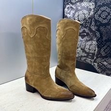 CELINE 2026秋冬新款低跟中筒机车女靴 瑟琳字母logo粗跟一脚蹬尖头骑士靴 材质:鞋面定制进口小牛皮/进口羊猄 CELINE 2026秋冬新款低跟中筒机车女靴 瑟琳字母logo粗跟一脚蹬尖头骑士靴 材质:鞋面定制进口小牛皮/进口羊猄