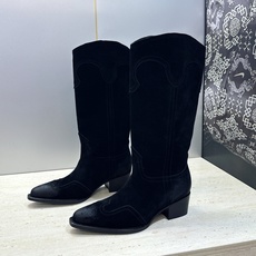 CELINE 2026秋冬新款低跟中筒机车女靴 瑟琳字母logo粗跟一脚蹬尖头骑士靴 材质:鞋面定制进口小牛皮/进口羊猄 CELINE 2026秋冬新款低跟中筒机车女靴 瑟琳字母logo粗跟一脚蹬尖头骑士靴 材质:鞋面定制进口小牛皮/进口羊猄