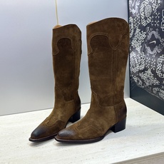 CELINE 2026秋冬新款低跟中筒机车女靴 瑟琳字母logo粗跟一脚蹬尖头骑士靴 材质:鞋面定制进口小牛皮/进口羊猄 CELINE 2026秋冬新款低跟中筒机车女靴 瑟琳字母logo粗跟一脚蹬尖头骑士靴 材质:鞋面定制进口小牛皮/进口羊猄