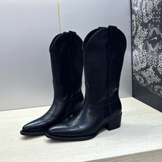 CELINE 2026秋冬新款低跟中筒机车电绣女靴 瑟琳字母logo粗跟一脚蹬尖头骑士靴 材质:鞋面定制进口小牛皮/进口 CELINE 2026秋冬新款低跟中筒机车电绣女靴 瑟琳字母logo粗跟一脚蹬尖头骑士靴 材质:鞋面定制进口小牛皮/进口