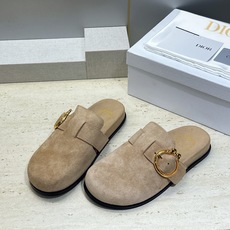 迪奥 Dior 2026春夏新款 Medaillon Buckle 懒人沙滩女拖鞋 明星同款CD字母logo五金皮带扣厚 迪奥 Dior 2026春夏新款 Medaillon Buckle 懒人沙滩女拖鞋 明星同款CD字母logo五金皮带扣厚