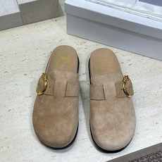 迪奥 Dior 2026春夏新款 Medaillon Buckle 懒人沙滩女拖鞋 明星同款CD字母logo五金皮带扣厚 迪奥 Dior 2026春夏新款 Medaillon Buckle 懒人沙滩女拖鞋 明星同款CD字母logo五金皮带扣厚