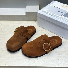 迪奥 Dior 2026春夏新款 Medaillon Buckle 懒人沙滩女拖鞋 明星同款CD字母logo五金皮带扣厚 迪奥 Dior 2026春夏新款 Medaillon Buckle 懒人沙滩女拖鞋 明星同款CD字母logo五金皮带扣厚