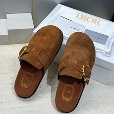 迪奥 Dior 2026春夏新款 Medaillon Buckle 懒人沙滩女拖鞋 明星同款CD字母logo五金皮带扣厚 迪奥 Dior 2026春夏新款 Medaillon Buckle 懒人沙滩女拖鞋 明星同款CD字母logo五金皮带扣厚