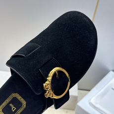 迪奥 Dior 2026春夏新款 Medaillon Buckle 懒人沙滩女拖鞋 明星同款CD字母logo五金皮带扣厚 迪奥 Dior 2026春夏新款 Medaillon Buckle 懒人沙滩女拖鞋 明星同款CD字母logo五金皮带扣厚