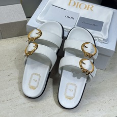 迪奥 Dior 2026春夏新款 Medaillon Buckle休闲沙滩女鞋 CD字母logo五金皮带扣厚底圆头露趾拼 迪奥 Dior 2026春夏新款 Medaillon Buckle休闲沙滩女鞋 CD字母logo五金皮带扣厚底圆头露趾拼