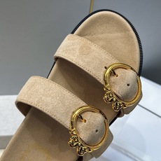 迪奥 Dior 2026春夏新款 Medaillon Buckle休闲沙滩女鞋 CD字母logo五金皮带扣厚底圆头露趾拼 迪奥 Dior 2026春夏新款 Medaillon Buckle休闲沙滩女鞋 CD字母logo五金皮带扣厚底圆头露趾拼