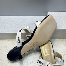迪奥 Dior 2026 春夏新款J‘ADIOR织带系列蝴蝶结沙滩女鞋 CD字母logo提花刺绣低跟方头拼色凉拖鞋 市面 迪奥 Dior 2026 春夏新款J‘ADIOR织带系列蝴蝶结沙滩女鞋 CD字母logo提花刺绣低跟方头拼色凉拖鞋 市面