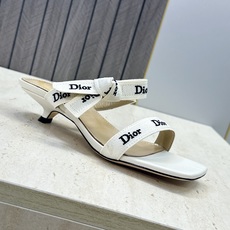 迪奥 Dior 2026 春夏新款J‘ADIOR织带系列蝴蝶结沙滩女鞋 CD字母logo提花刺绣低跟方头拼色凉拖鞋 市面 迪奥 Dior 2026 春夏新款J‘ADIOR织带系列蝴蝶结沙滩女鞋 CD字母logo提花刺绣低跟方头拼色凉拖鞋 市面