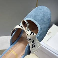 J'ADIOR 迪奥 Dior 2026 早春新款蝴蝶结玛丽珍芭蕾舞娃娃女鞋 明星同款CD字母logo立体刺绣织带低跟 J'ADIOR 迪奥 Dior 2026 早春新款蝴蝶结玛丽珍芭蕾舞娃娃女鞋 明星同款CD字母logo立体刺绣织带低跟