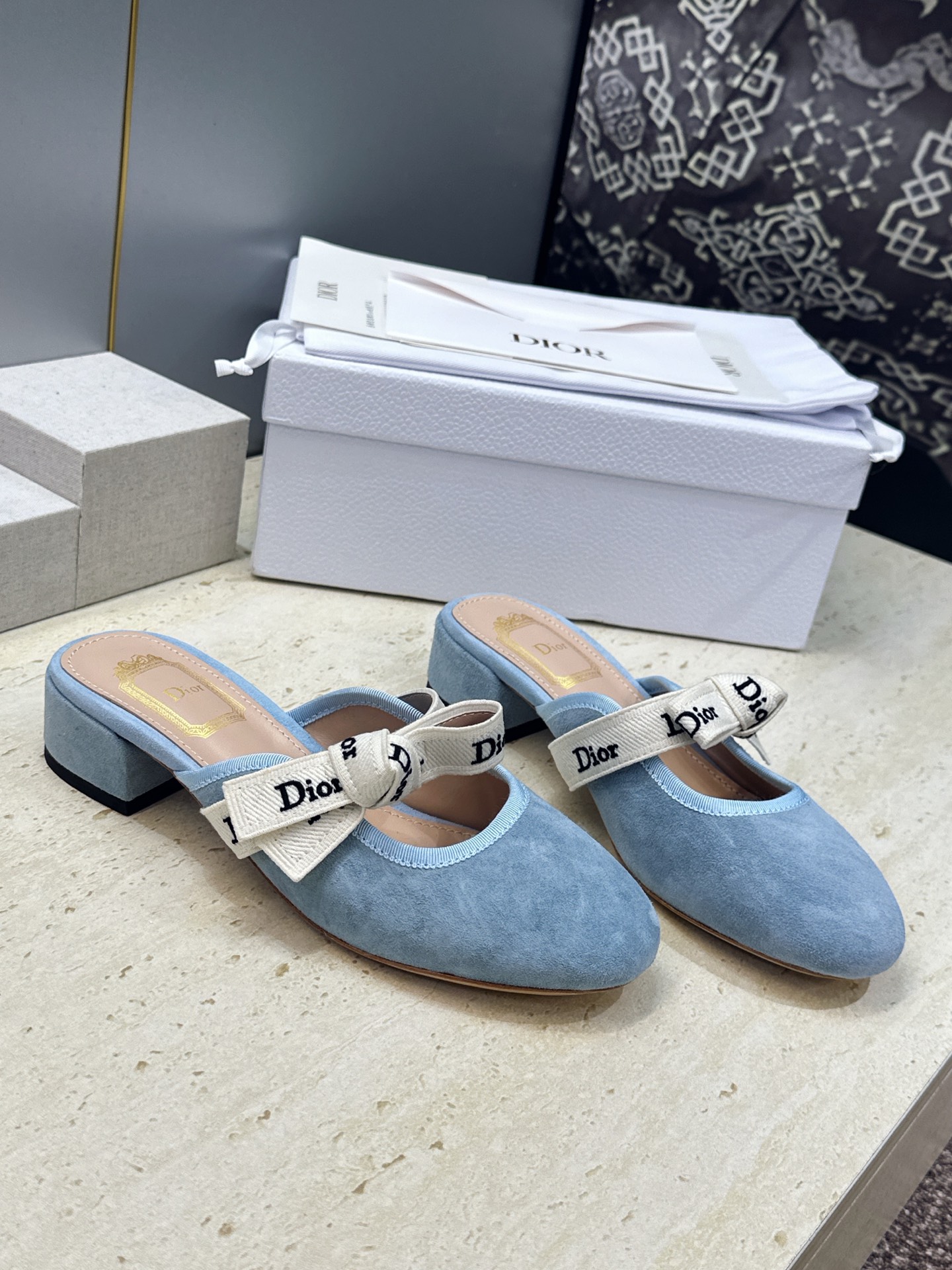 J'ADIOR 迪奥 Dior 2026 早春新款蝴蝶结玛丽珍芭蕾舞娃娃女鞋  明星同款CD字母logo立体刺绣织带低跟