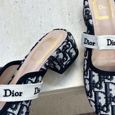 J'ADIOR 迪奥 Dior 2026 早春新款蝴蝶结玛丽珍芭蕾舞娃娃女鞋 明星同款CD字母logo立体刺绣织带低跟 J'ADIOR 迪奥 Dior 2026 早春新款蝴蝶结玛丽珍芭蕾舞娃娃女鞋 明星同款CD字母logo立体刺绣织带低跟