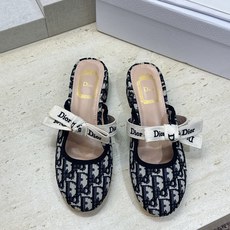 J'ADIOR 迪奥 Dior 2026 早春新款蝴蝶结玛丽珍芭蕾舞娃娃女鞋 明星同款CD字母logo立体刺绣织带低跟 J'ADIOR 迪奥 Dior 2026 早春新款蝴蝶结玛丽珍芭蕾舞娃娃女鞋 明星同款CD字母logo立体刺绣织带低跟