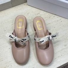 J'ADIOR 迪奥 Dior 2026 早春新款蝴蝶结玛丽珍芭蕾舞娃娃女鞋 明星同款CD字母logo立体刺绣织带低跟 J'ADIOR 迪奥 Dior 2026 早春新款蝴蝶结玛丽珍芭蕾舞娃娃女鞋 明星同款CD字母logo立体刺绣织带低跟