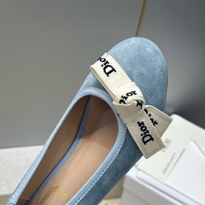 J'ADIOR 迪奥 Dior 2026 早春新款蝴蝶结粗跟芭蕾舞娃娃女鞋 明星同款CD字母logo立体刺绣低跟圆头玛 J'ADIOR 迪奥 Dior 2026 早春新款蝴蝶结粗跟芭蕾舞娃娃女鞋 明星同款CD字母logo立体刺绣低跟圆头玛