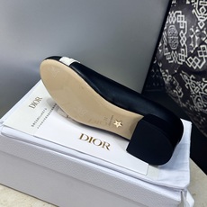 J'ADIOR 迪奥 Dior 2026 早春新款蝴蝶结粗跟芭蕾舞娃娃女鞋 明星同款CD字母logo立体刺绣低跟圆头玛 J'ADIOR 迪奥 Dior 2026 早春新款蝴蝶结粗跟芭蕾舞娃娃女鞋 明星同款CD字母logo立体刺绣低跟圆头玛